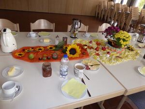 Schön gedeckte Tische